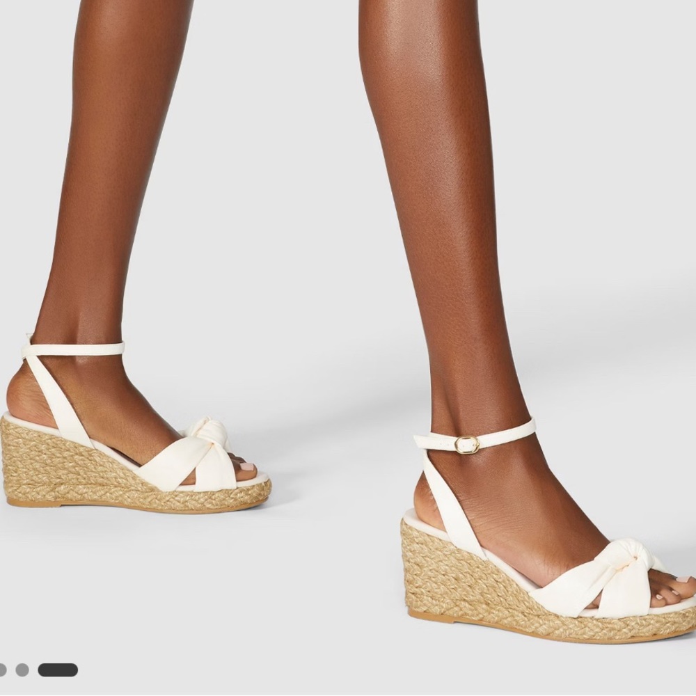 Stylish Cream Wedge Sandals - Picture 4 of 9